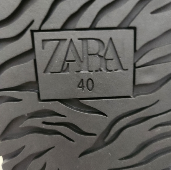 Zara black patent cross strap slingback open toe sandals - Picture 10 of 12